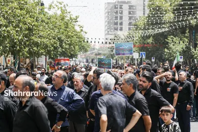 گزارش تصویری | عزاداری روز تاسوعای حسینی در خیابان های اطراف حرم مطهر رضوی