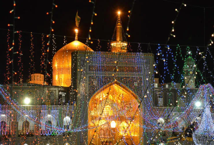 یادی از سنت برپایی جشن و شادمانی در حرم مطهر امام رضا (ع) هم‌زمان با شروع ماه ربیع‌الاول