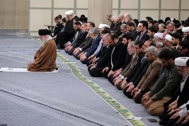 دیدار جمعی از شاعران و اهالی فرهنگ و ادب فارسی با رهبر انقلاب