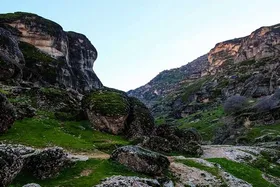 ویدئو| جادوی باران و مه در مخمل&zwnj;کوهِ لرستان