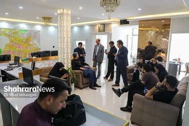 عکس | گشت کارگروه تنظیم و کنترل بازار املاک و پلمب ۵ مشاور املاک در مشهد
