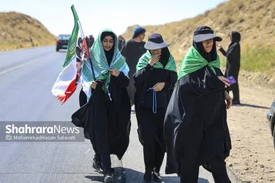 گزارش تصویری | آغاز موج پیاده‌روی زائران به مشهد در آستانه شهادت امام رضا(ع)