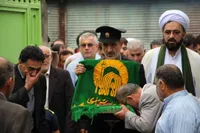 حضور خدام حرم امام رضا(ع) همراه با پرچم متبرک گنبد مطهر در بیمارستان شیخ
