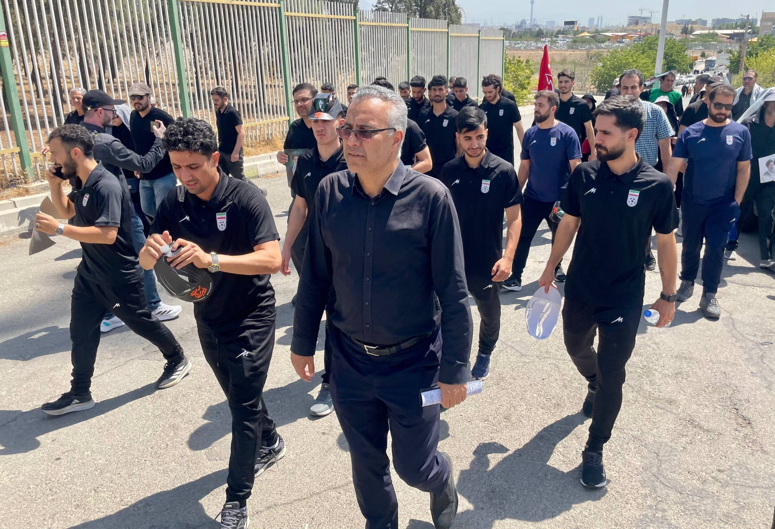 حماسه بدرقه | لحظه به لحظه با مراسم باشکوه تشییع پیکر رهبر شهید انقلاب در تهران (۱۵ تیر ۱۴۰۵) + عکس و فیلم