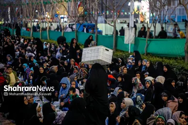 گزارش تصویری | بزرگ‌ترین سفره افطار جهان اسلام در جوار حرم مطهر امام‌رضا(ع)