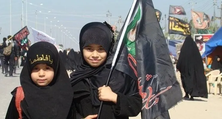 ویدئو | سوالات عجیب مجری از دختربچه زائر که موجب بغض و گریه کودک شد