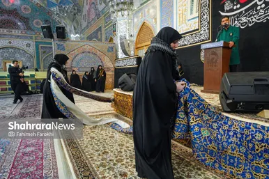 گزارش تصویری | آئین سیاه پوشی حرم مطهر امام رضا(ع)توسط مادران و همسران شهدا