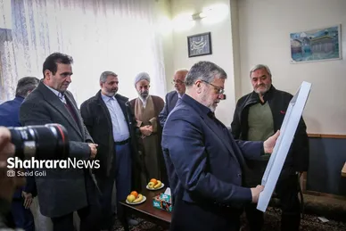 گزارش تصویری | دیدار شهردار مشهد مقدس با خانواده شهید «عیسی علیپور»