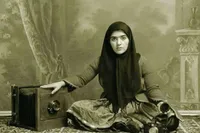 نخستین زن عکاس در مشهد