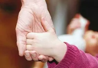 آشنایی با نحوه فرایند فرزندخواندگی برای زنان مجرد بالای ۳۰ سال| متقاضیان به مراکز مشاوره فرزندخواندگی معرفی می‌شوند