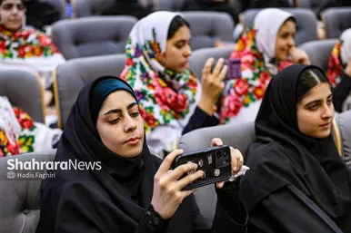 گزارش تصویری | اختتامیه سومین جشنواره سرود فجر بسیج خراسان رضوی در مشهد