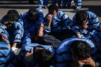 ویدئو| موبایل‌قاپی مقابل سفارت فرانسه