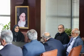 رئیس&zwnj;جمهور از وزارت راه و شهرسازی بازدید کرد (۵ مرداد ۱۴۰۴)