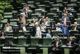 هشتم ربیع&zwnj;الاول تعطیل رسمی ماند / نمایندگان با حذف تعطیلی ۸ ربیع الاول مخالفت کردند