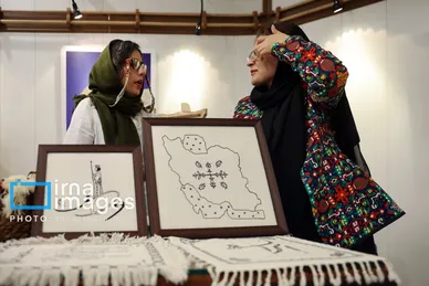 عکس‌هایی از کارگاه هنرهای تجسمی «ایران من»