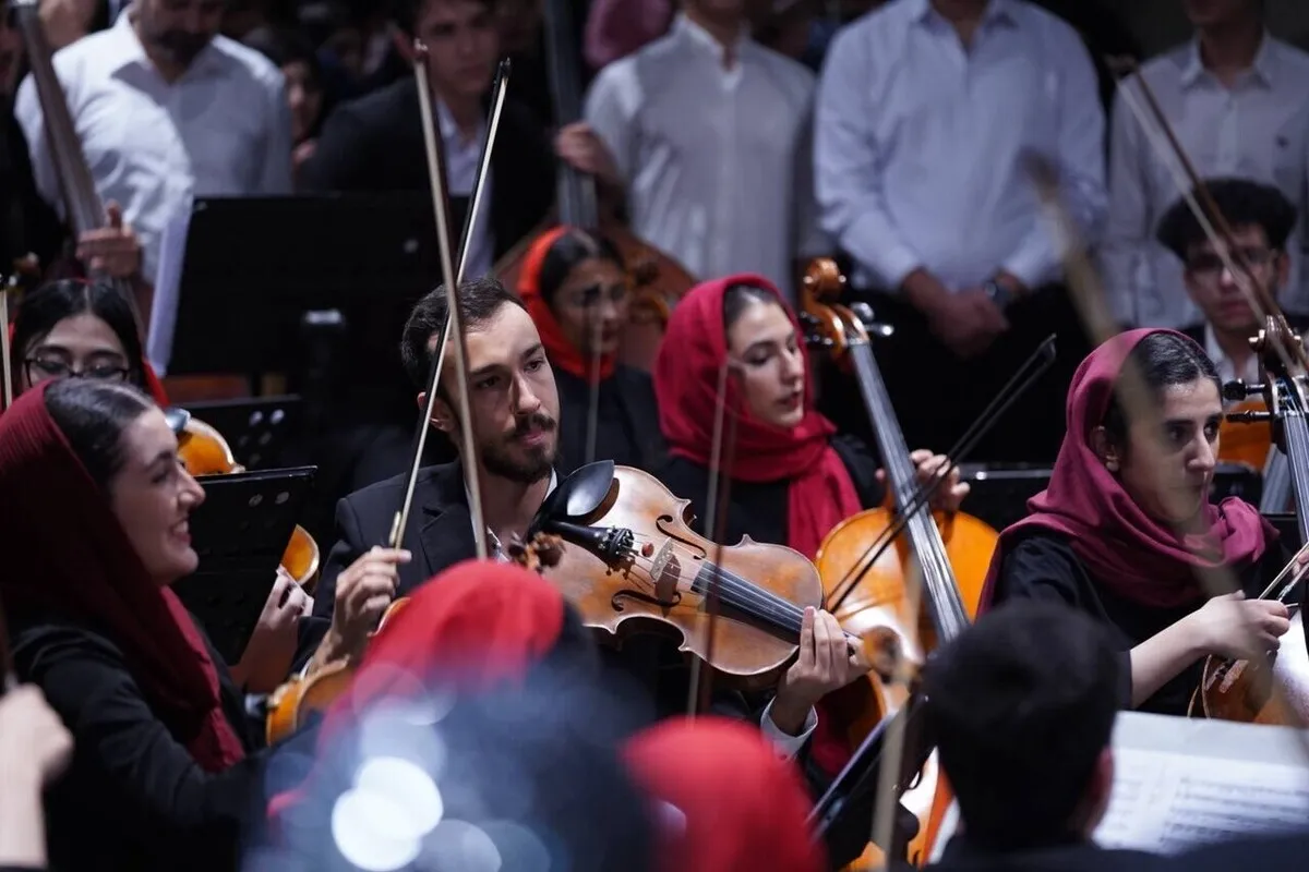 ارکستر سمفونی جوانان، پل هنری میان نسل‌ها