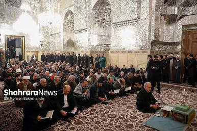 غبارروبی مضجع منور امام رضا(ع)