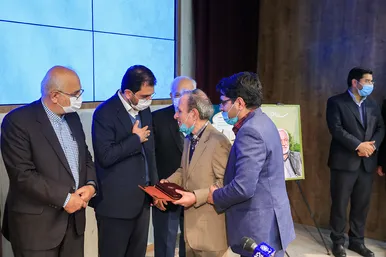 نشست صمیمی شهردار مشهد با جامعه قرآنی