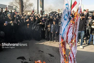 گزارش تصویری | تجمع دانشجویان مقابل دانشگاه فردوسی (۱۰ اسفند ۱۴۰۴)