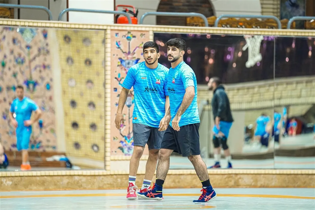 اسماعیلی با جوانان سرشاخ شد
