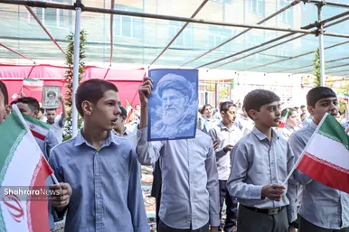 گزارش تصویری | آیین نواخته شدن زنگ نماز اول مهر