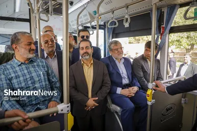 گزارش تصویری | آيين بهره‌برداری از ۳۵ دستگاه اتوبوس جديد در مشهد