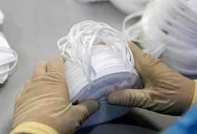 قیمت ماسک ۱۳۰۰ و ۱۵۰۰ تومان است