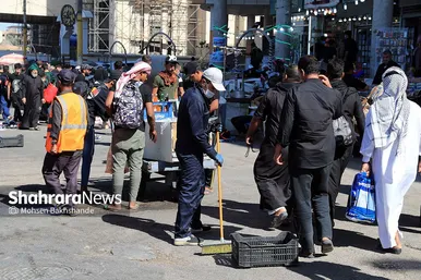 نظافت و رفت و روب معابر نجف اشرف توسط پاکبانان مشهدی در روز اربعین