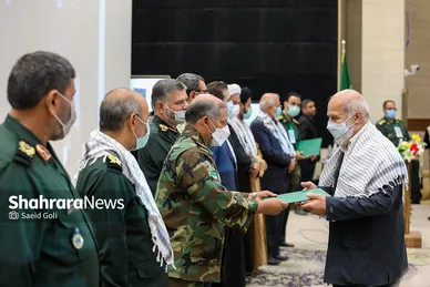 تجلیل از پیشکسوتان دفاع مقدس خراسان رضوی همزمان با سراسر کشور