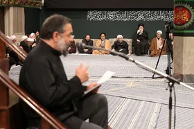 ویدئو | روضه&zwnj;خوانی حاج محمود کریمی در شب تاسوعای سال ۱۴۰۳ در حضور رهبر شهید انقلاب