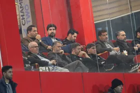 وریا غفوری همچنان مجوز نشستن روی نیمکت استقلال را ندارد