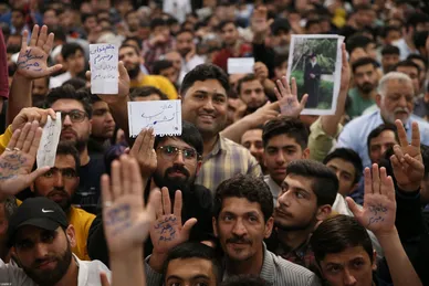 حضور و سخنرانی رهبر انقلاب در اجتماع زائران و مجاوران حرم مطهر رضوی- ۳