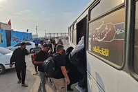 حمل‌ونقل زائران از پارکینگ‌های مرز چذابه تا نقطه صفر مرزی توسط شهرداری مشهد انجام می‌شود + فیلم