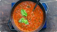 آشپزی | طرز تهیه سوپ گوجه‌فرنگی ساده به روش ایتالیایی