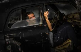 رونق اندک سینما&zwnj;ها با &laquo;دوزیست&raquo;| جواد عزتی و پژمان جمشیدی به گیشه کمک می&zwnj;&lrm;کنند؟