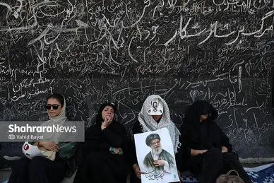 گزارش تصویری | مصلای تهران و حضور پرشور مردم در مراسم وداع با آقای شهید ایران ۲