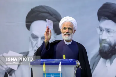 عکس‌هایی از حضور چهره‌های سیاسی پای صندوق‌های رأی