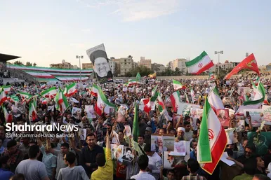 هوادارن سعید جلیلی در انتظار حضور او در استادیوم تختی مشهد