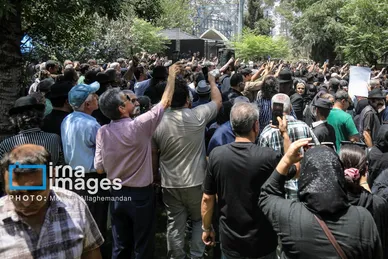 گزارش تصویری | تشییع پیکر زنده یاد «اکبر عبدی»
