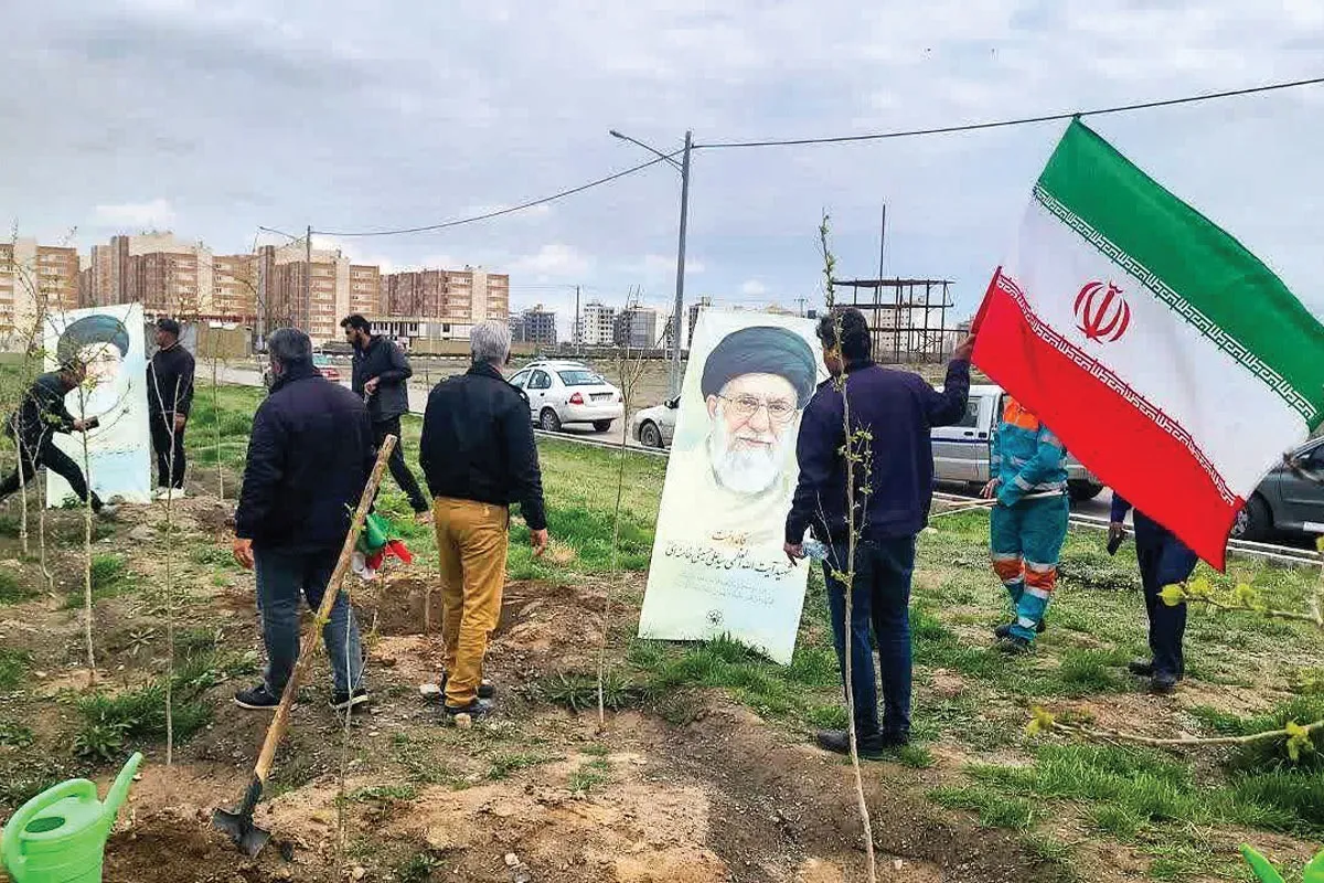 اجرای پویش ایران سبز و همدل در بوستان‌های مشهد
