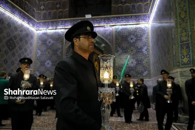 تصاویری از آئین شام غریبان امام رضا (ع) در حرم مطهر رضوی