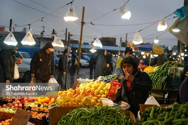 گزارش تصویری | بازار میوه در شب یلدا
