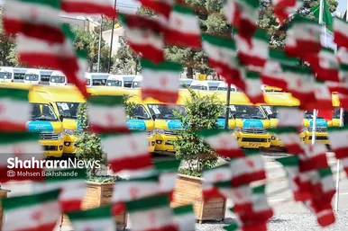 رونمایی از ١۵٠ دستگاه ون و اتوبوس با حضور وزیر کشور در مشهد