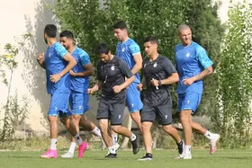 استقلالی&zwnj;ها در آستانه فسخ قرارداد