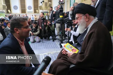 دیدار شاعران با رهبر معظم انقلاب