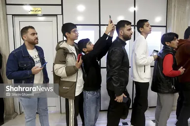 گزارش تصویری | اکران مردمی فیلم سینمایی «آقای زالو» با حضور عوامل در مشهد