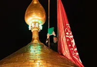 پرچم گنبد حرم امام حسین (ع) و حضرت عباس (ع) با نوای «لبیک یا حسین» تعویض شد