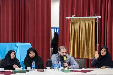 نشست شهردار مشهد با همکاران دارای نیازهای ویژه شهرداری