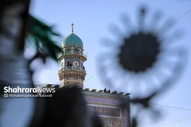 آئین اذن عزای حسینی و تعویض پرچم گنبد حرم مطهر رضوی