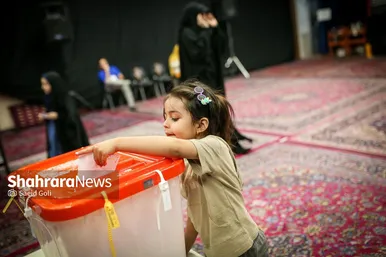 عکس‌هایی از دور دوم انتخابات ریاست جمهوری در مشهد (۴)